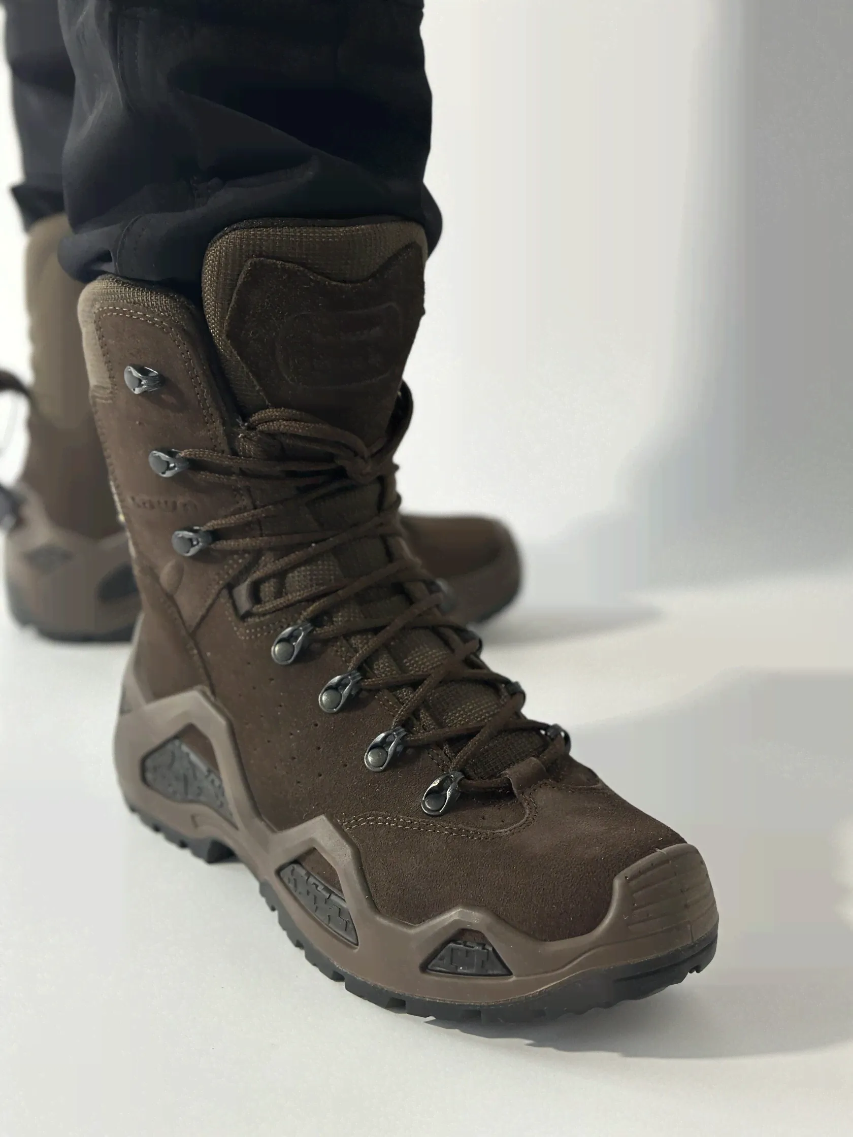 Тактическте ботинки LOWA Z-8S GTX GORE-TEX